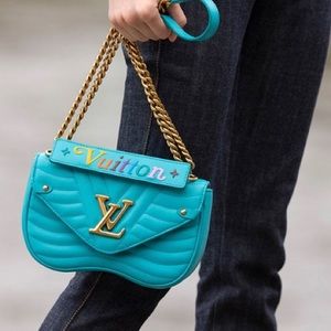 LV Wave Malibu Chain Bag MM